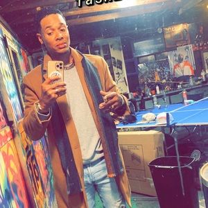 Meet your Posher, Isaac